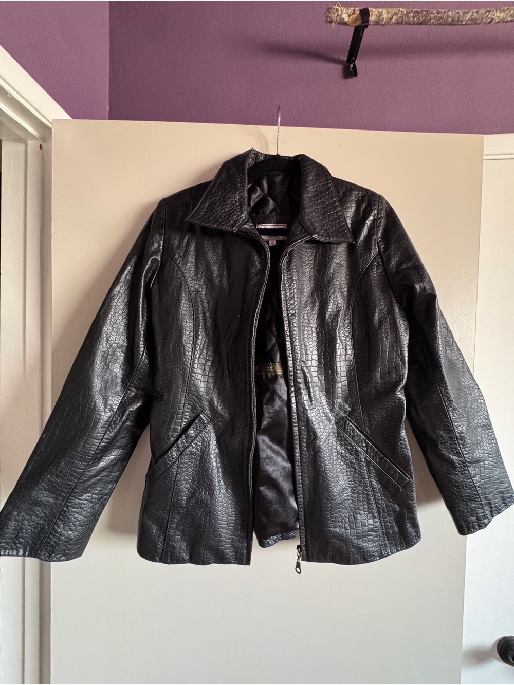 Classic Black Textured croc Women's leather Jacket - Sleek Zip Front